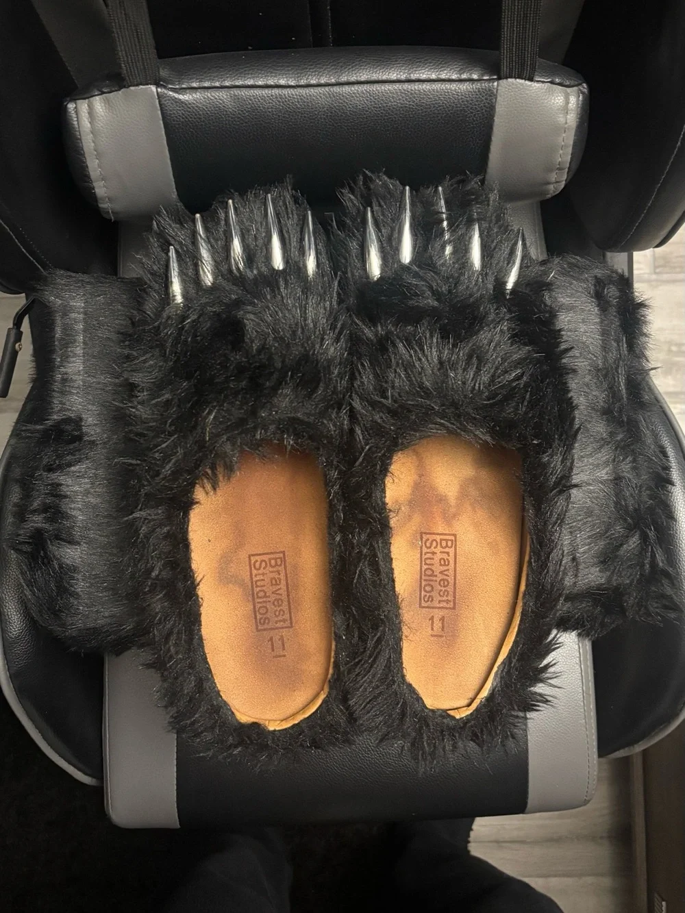 Bravest Studios Bear Claw Mules ‘Black’